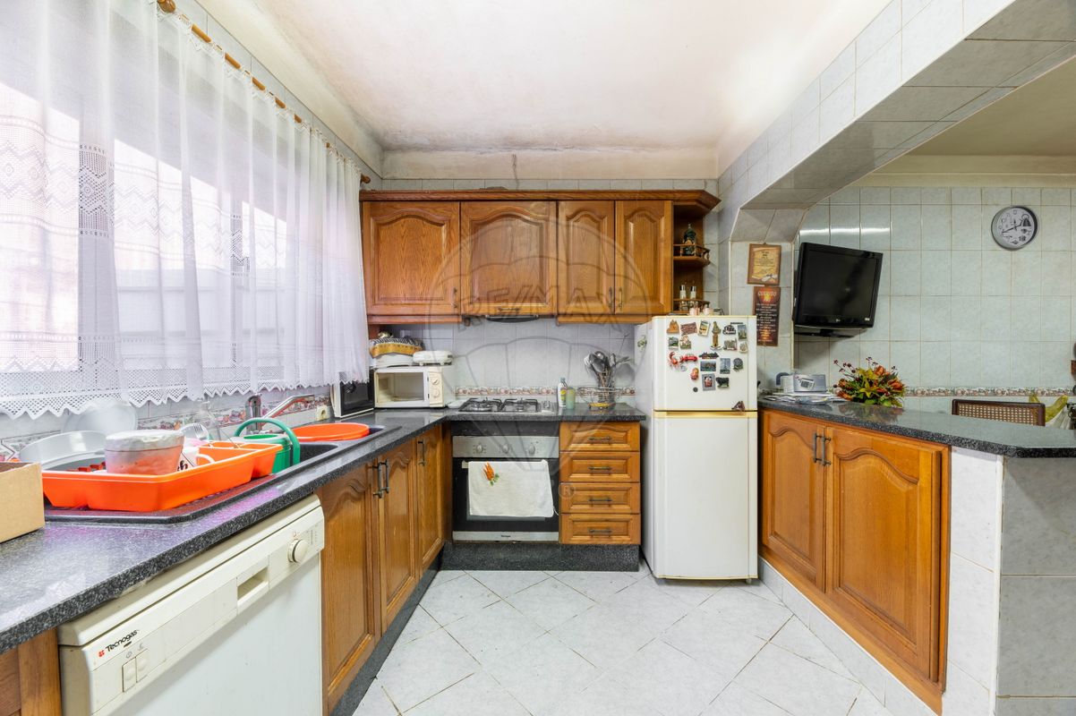 listing 126811017-4 picture-0