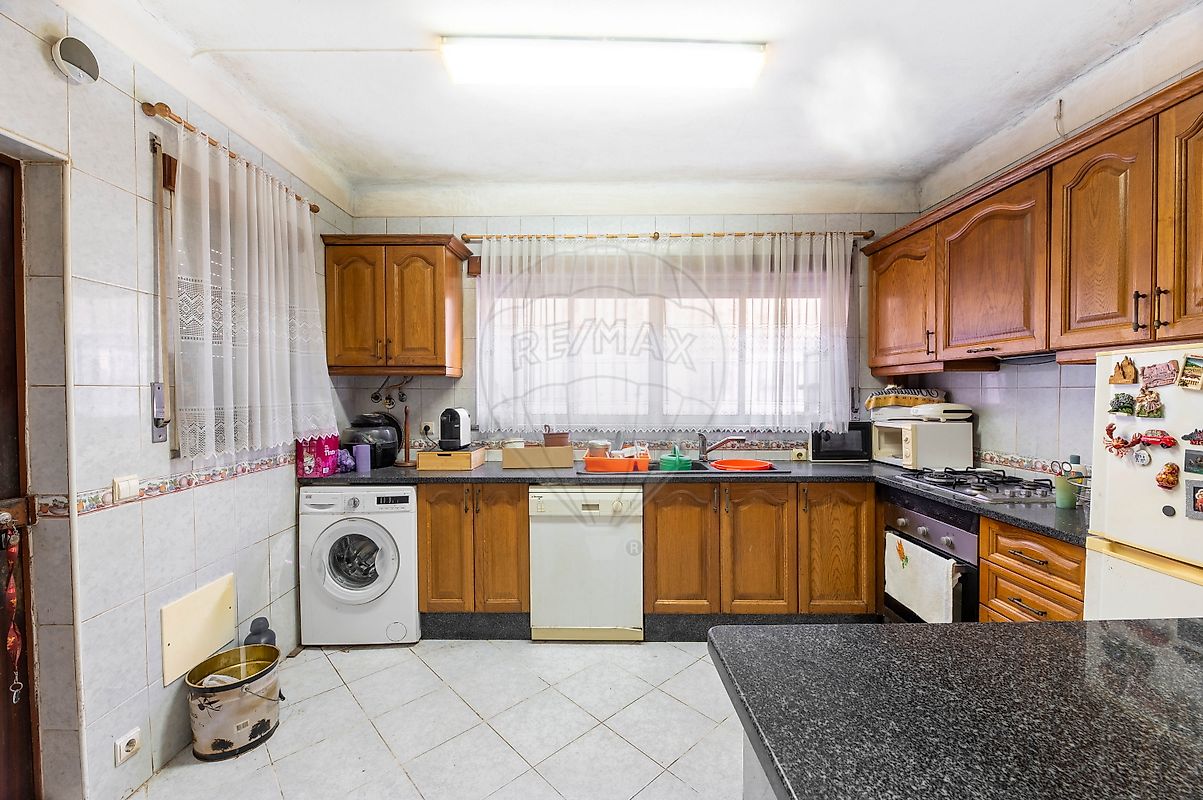 listing 126811017-4 picture-0