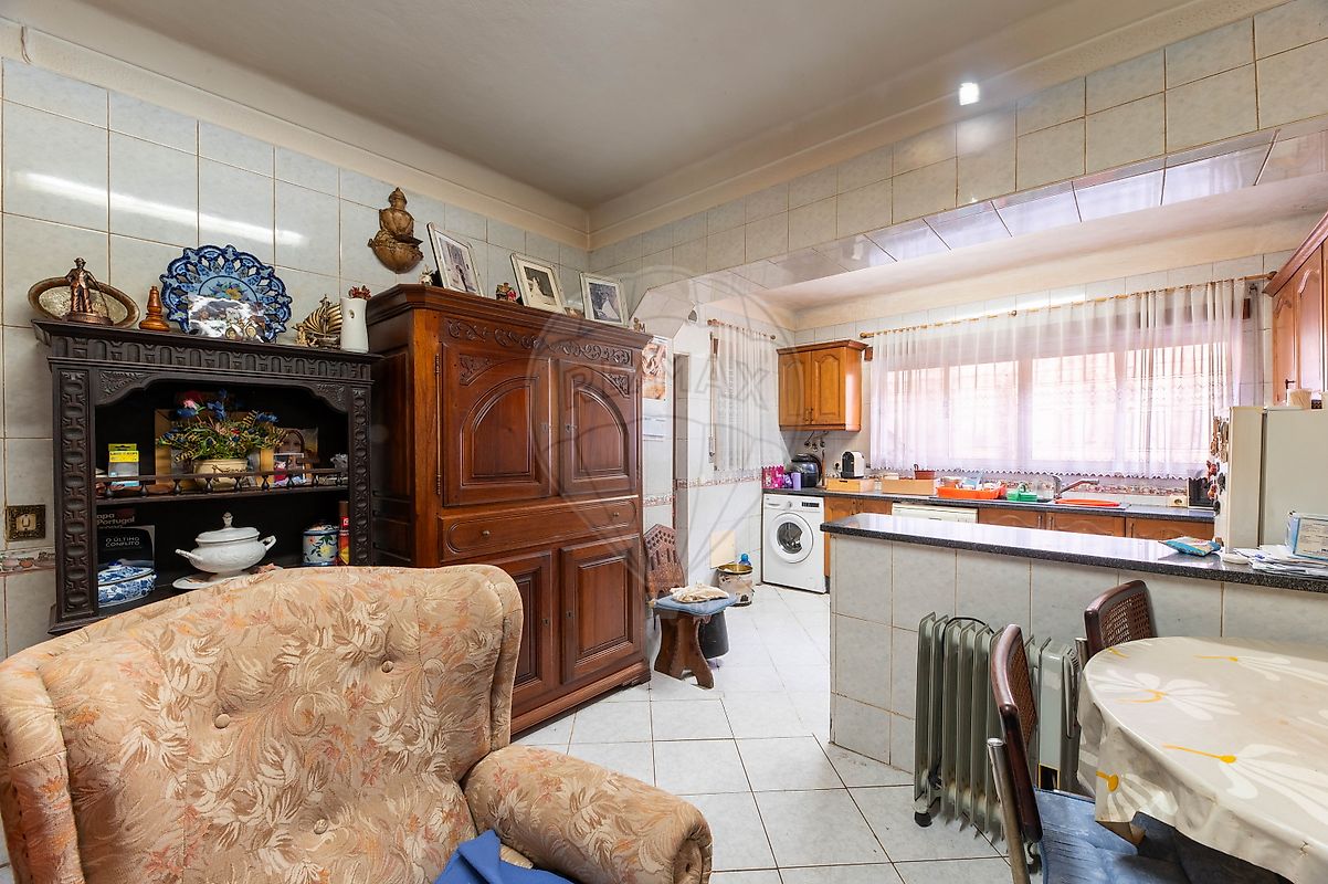listing 126811017-4 picture-0