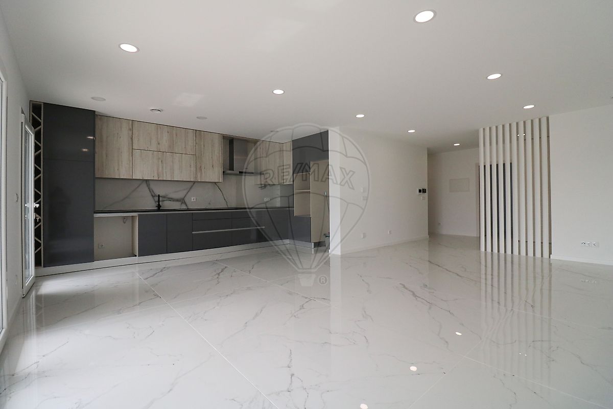 Apartamento T4 para venda