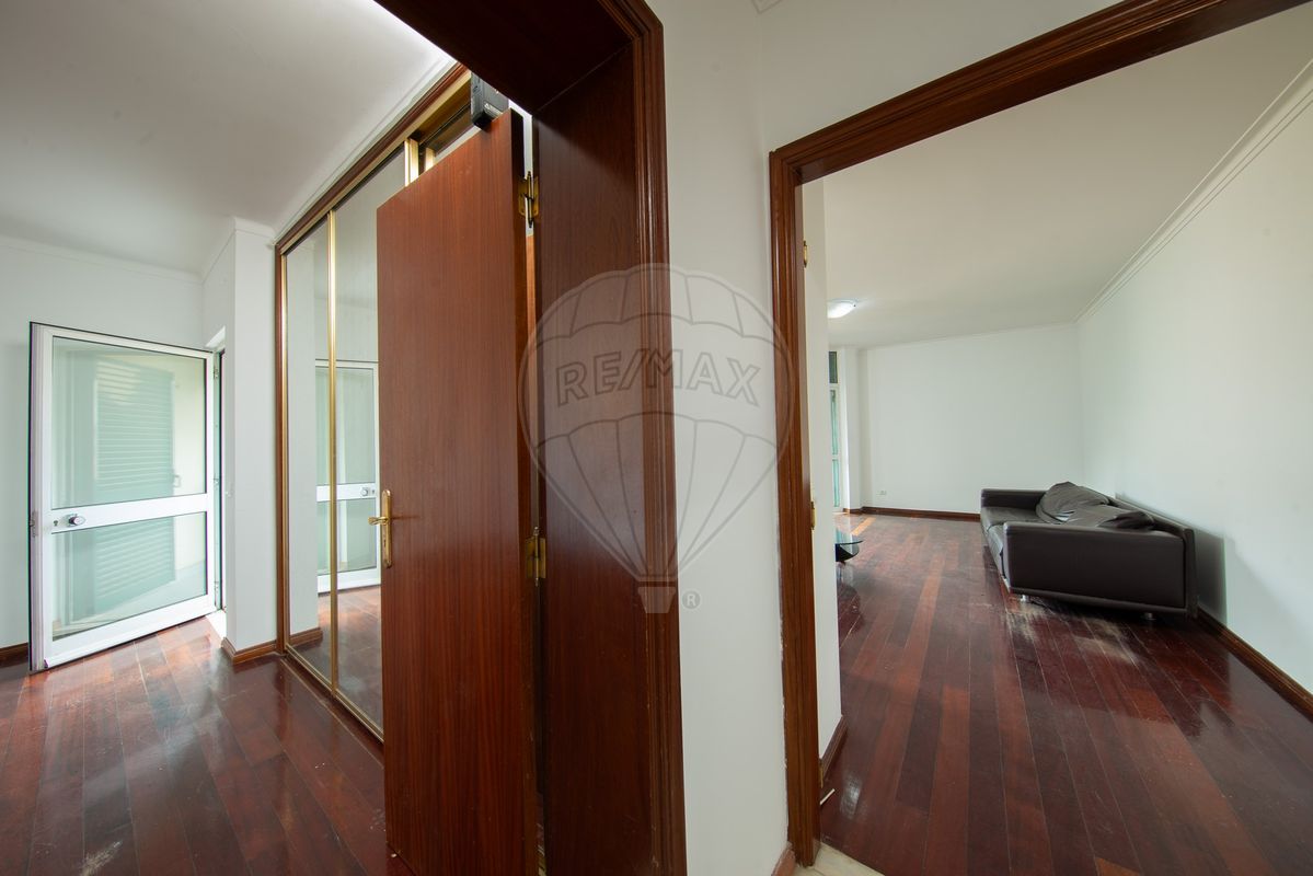 listing 126811004-83 picture-0