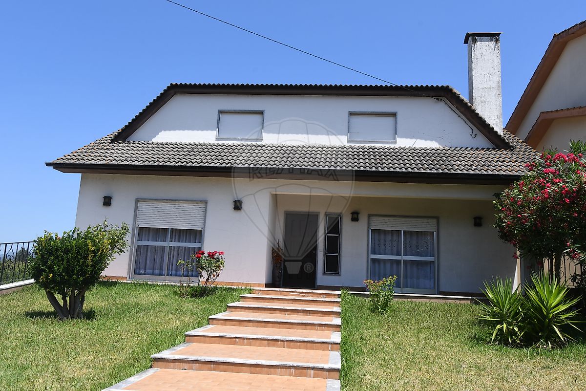 Apartamento T5 à venda em Alvaiázere