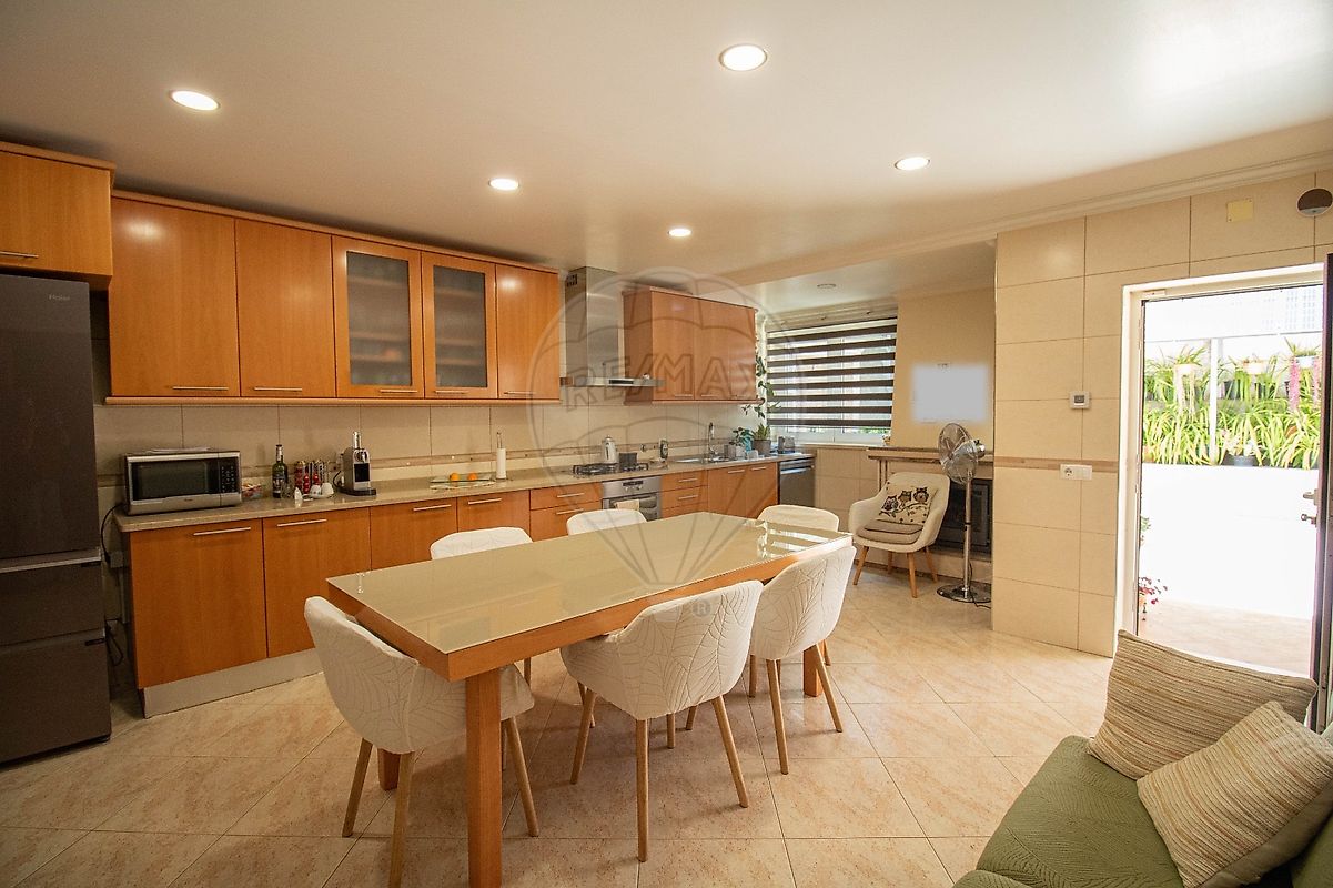 Apartamento T4 à venda em Pombal