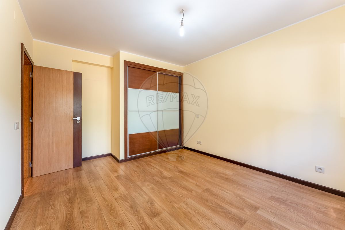 listing 126841038-16 picture-0