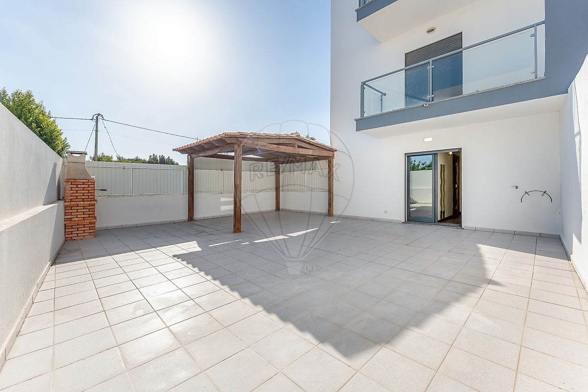 listing 126841038-16 picture-0