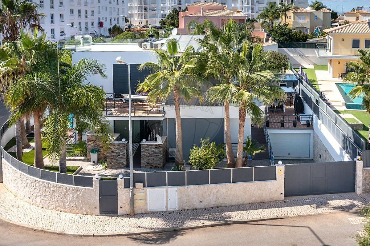 Moradia T5 à venda em Albufeira