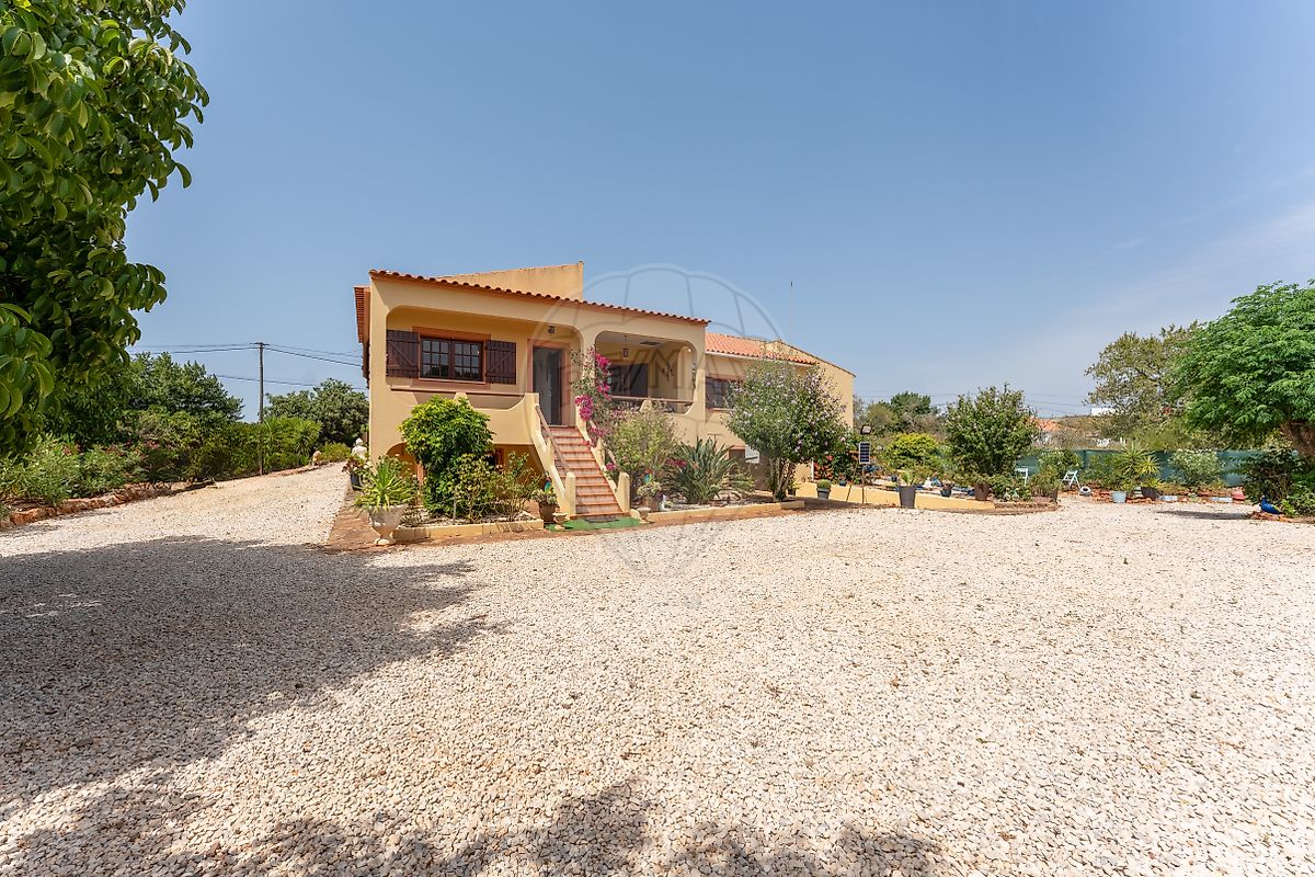 Moradia T5 - São Bartolomeu de Messines, Silves, Faro