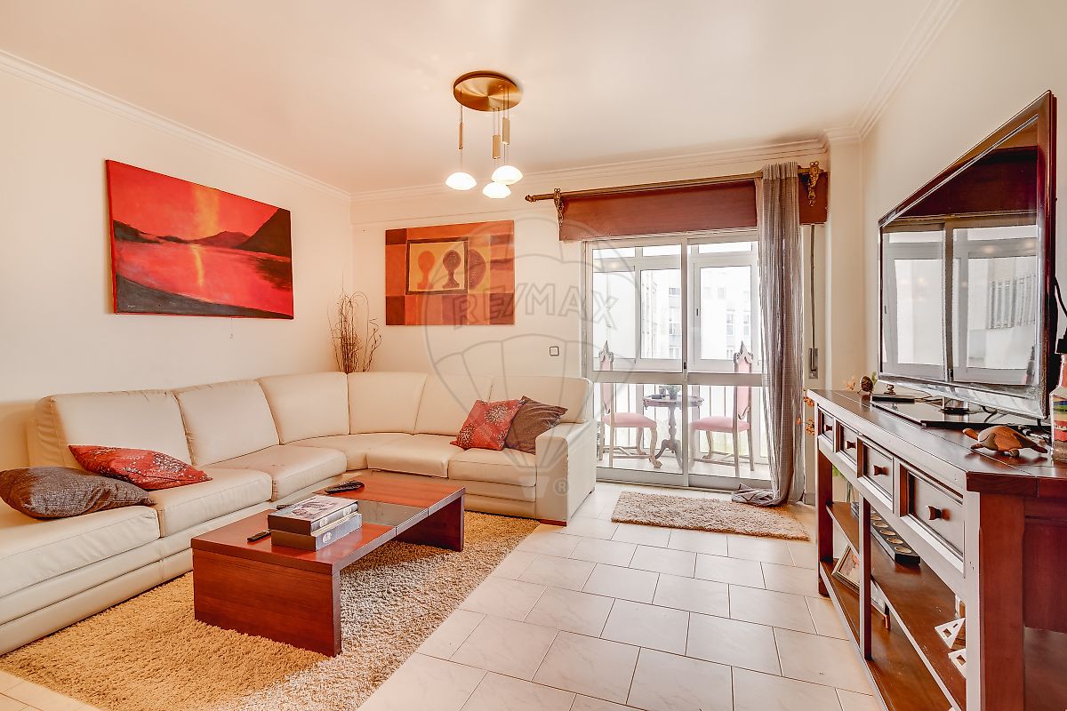 Apartamento T3 à venda em Sintra