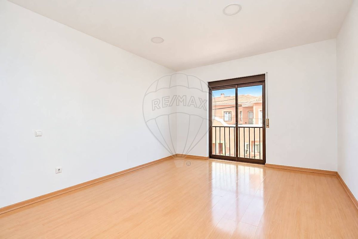 Apartamento T2 em Santo Isidoro, €468.000