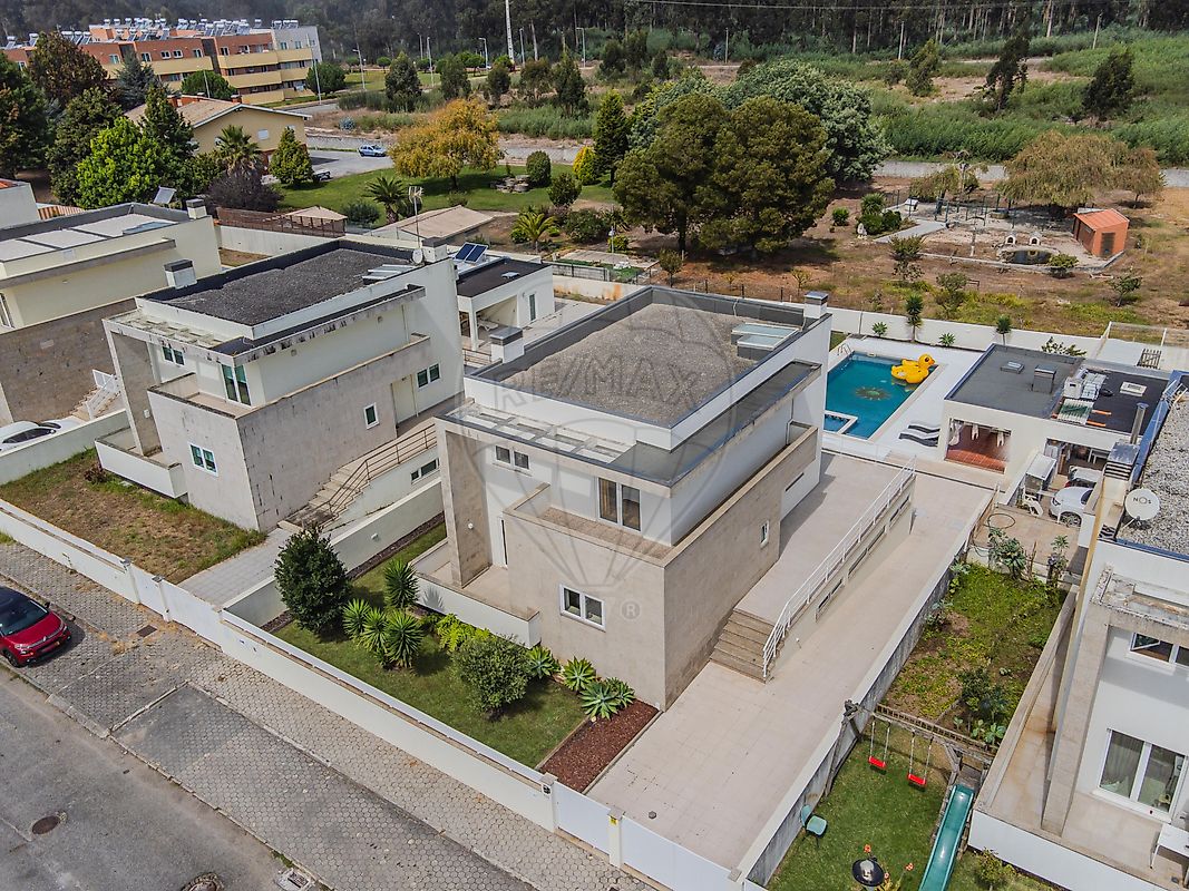 listing 126861015-33 picture-0