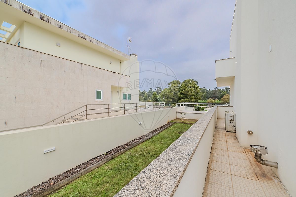 listing 126861015-33 picture-0