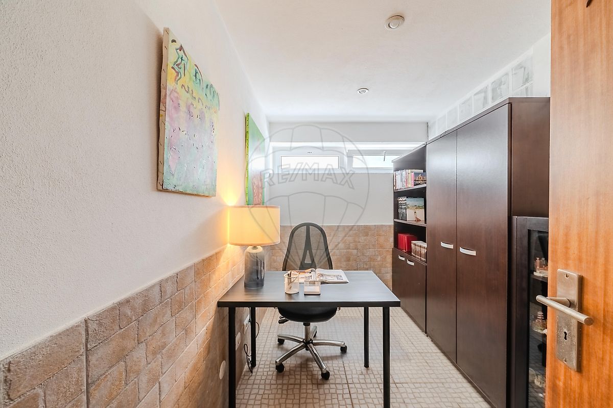 listing 126861015-33 picture-0