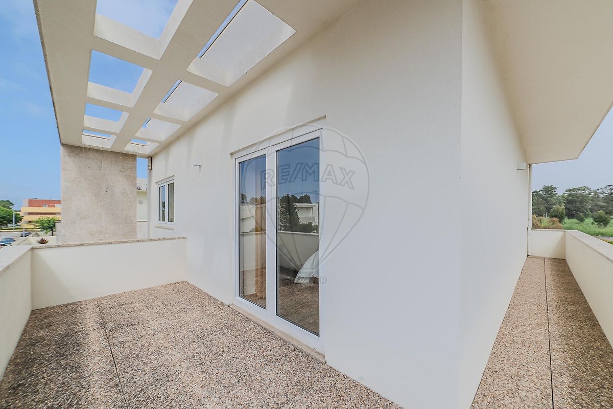 listing 126861015-33 picture-0