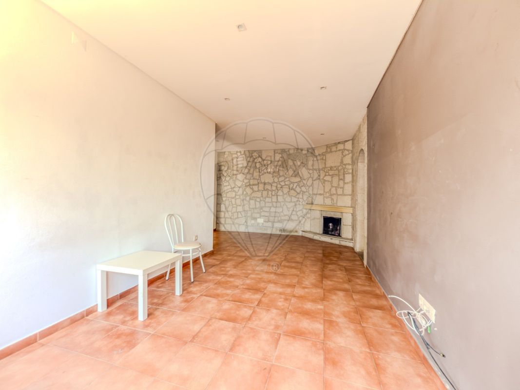 listing 126861010-15 picture-0