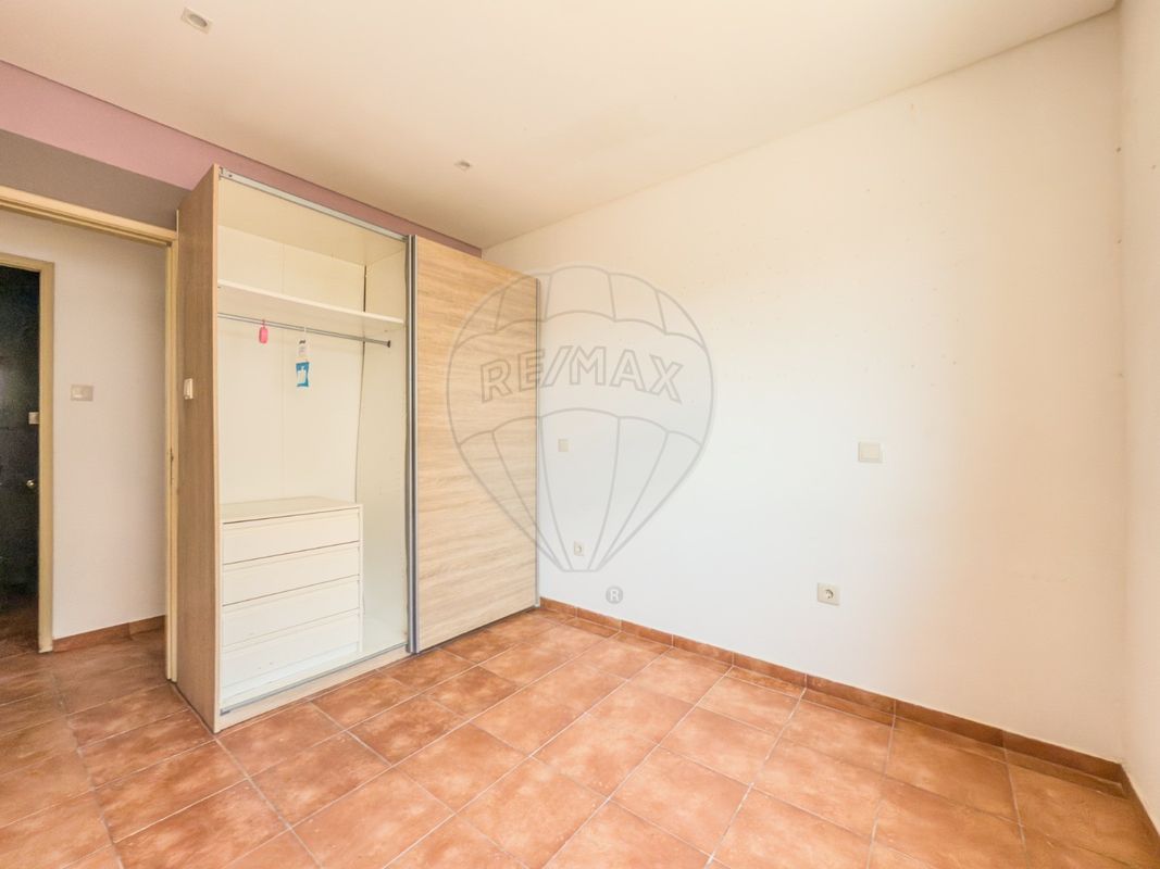 listing 126861010-15 picture-0