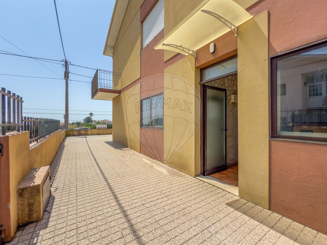 listing 126861010-15 picture-0