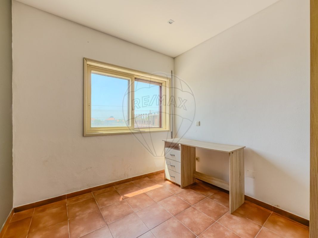 listing 126861010-15 picture-0
