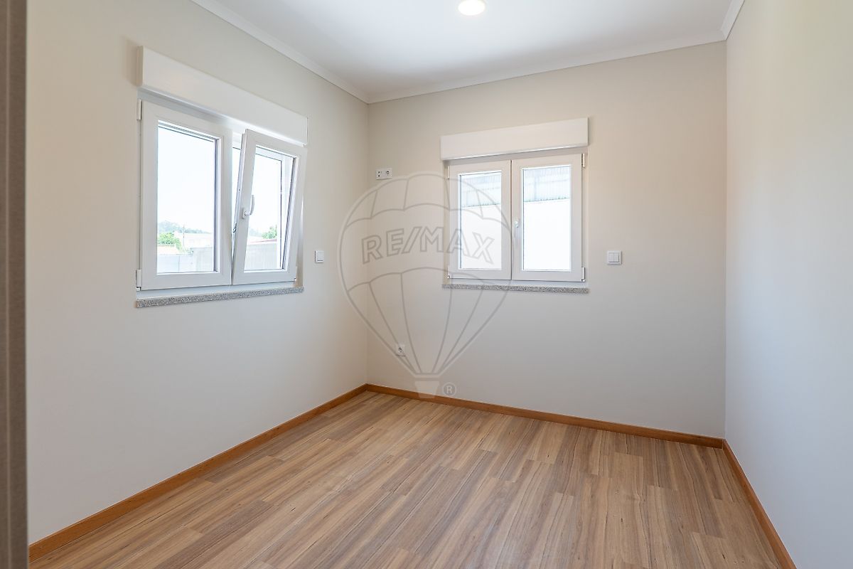 listing 126861081-2 picture-0