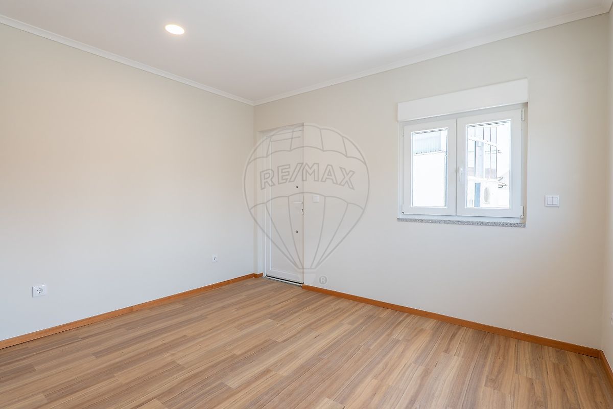 listing 126861081-2 picture-0