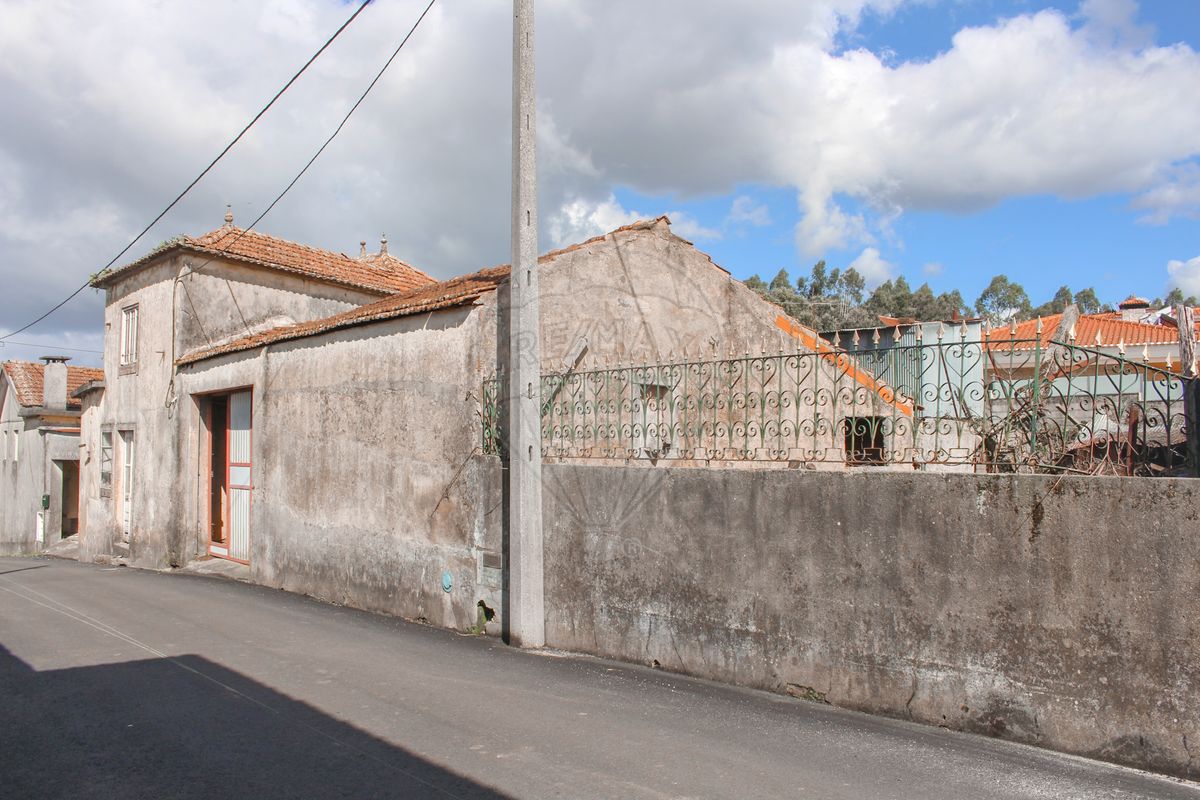 Moradia T4 para venda