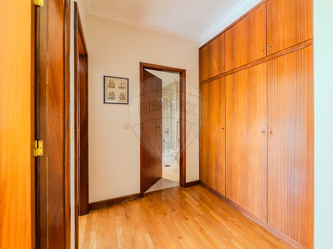 listing 126861023-15 picture-0