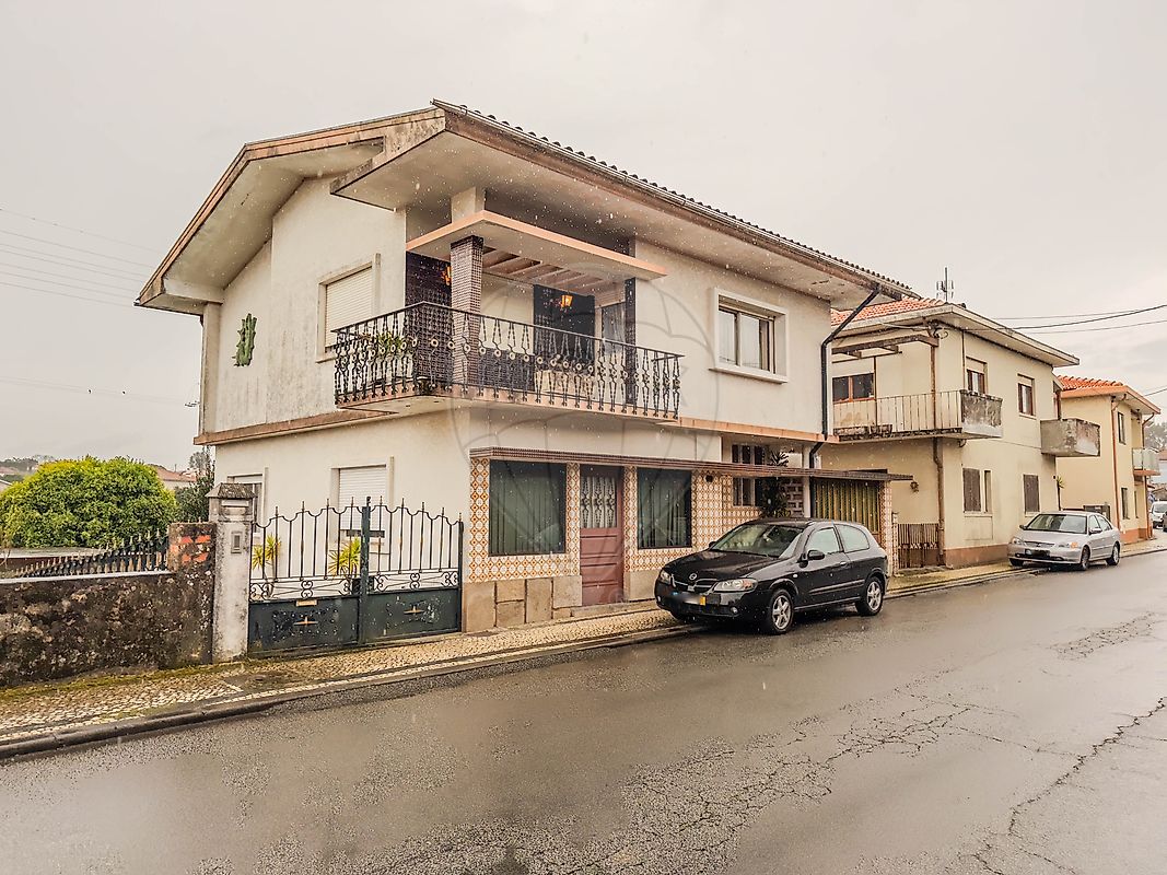Moradia T4 para venda