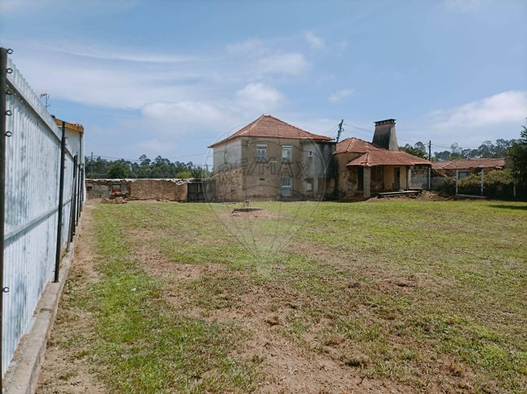 Moradia T2 à venda em Santa Maria da Feira