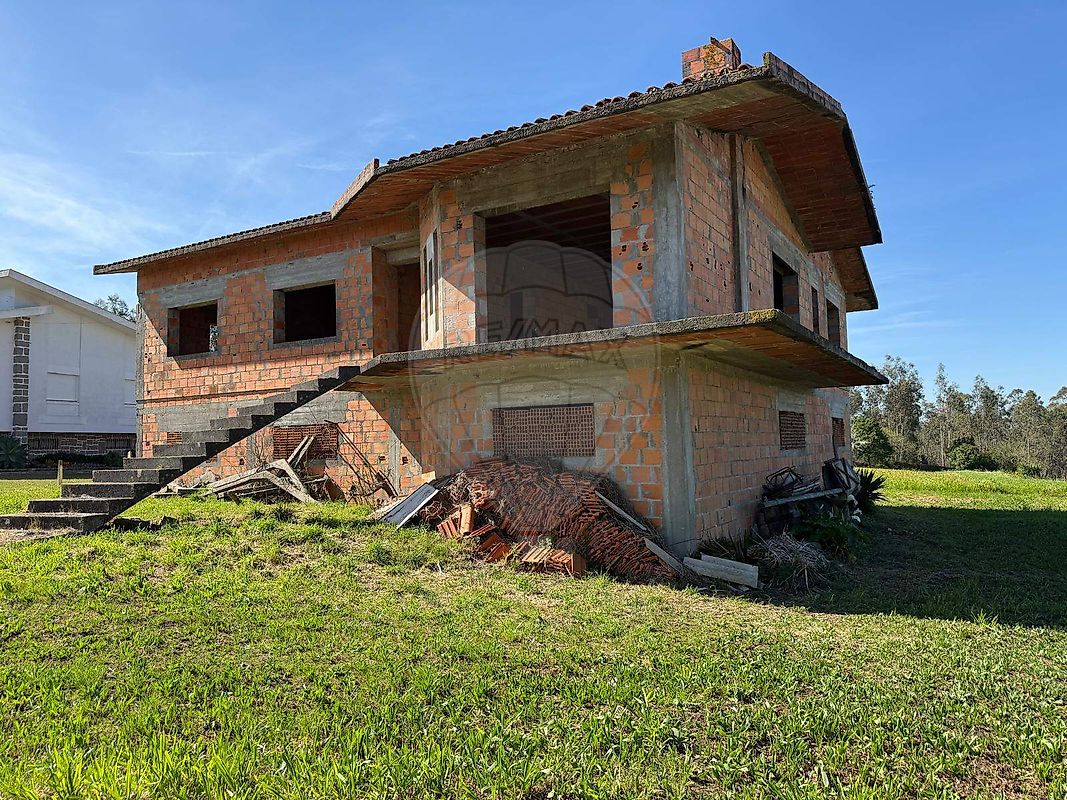 Terreno - São Miguel do Souto e Mosteirô, Santa Maria da Feira, Aveiro