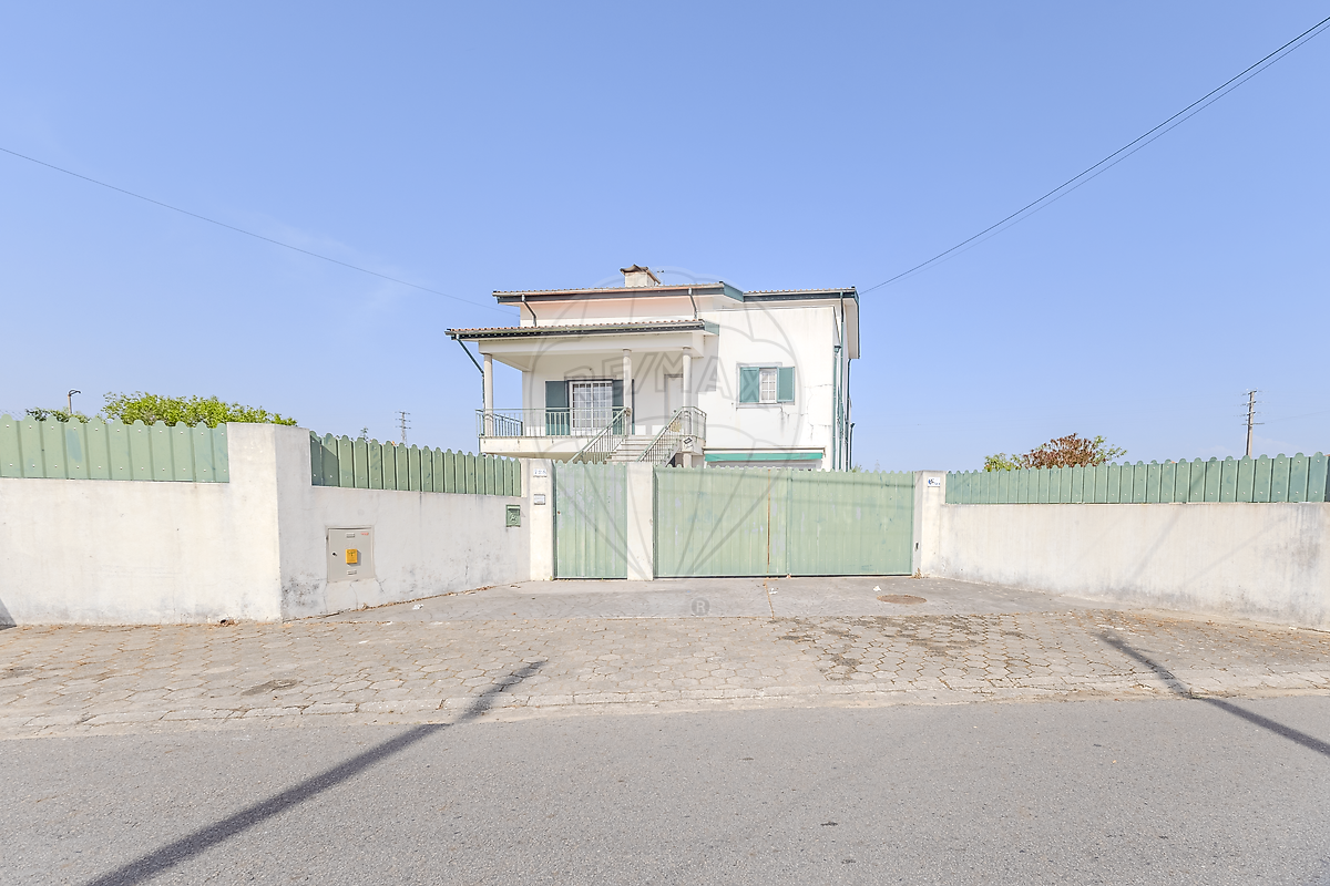 Moradia T4 à venda em Ovar