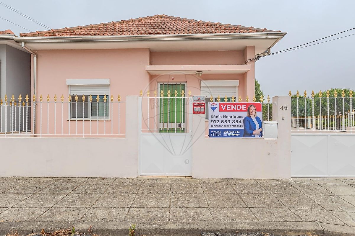 Moradia T2 à venda em Santa Maria da Feira