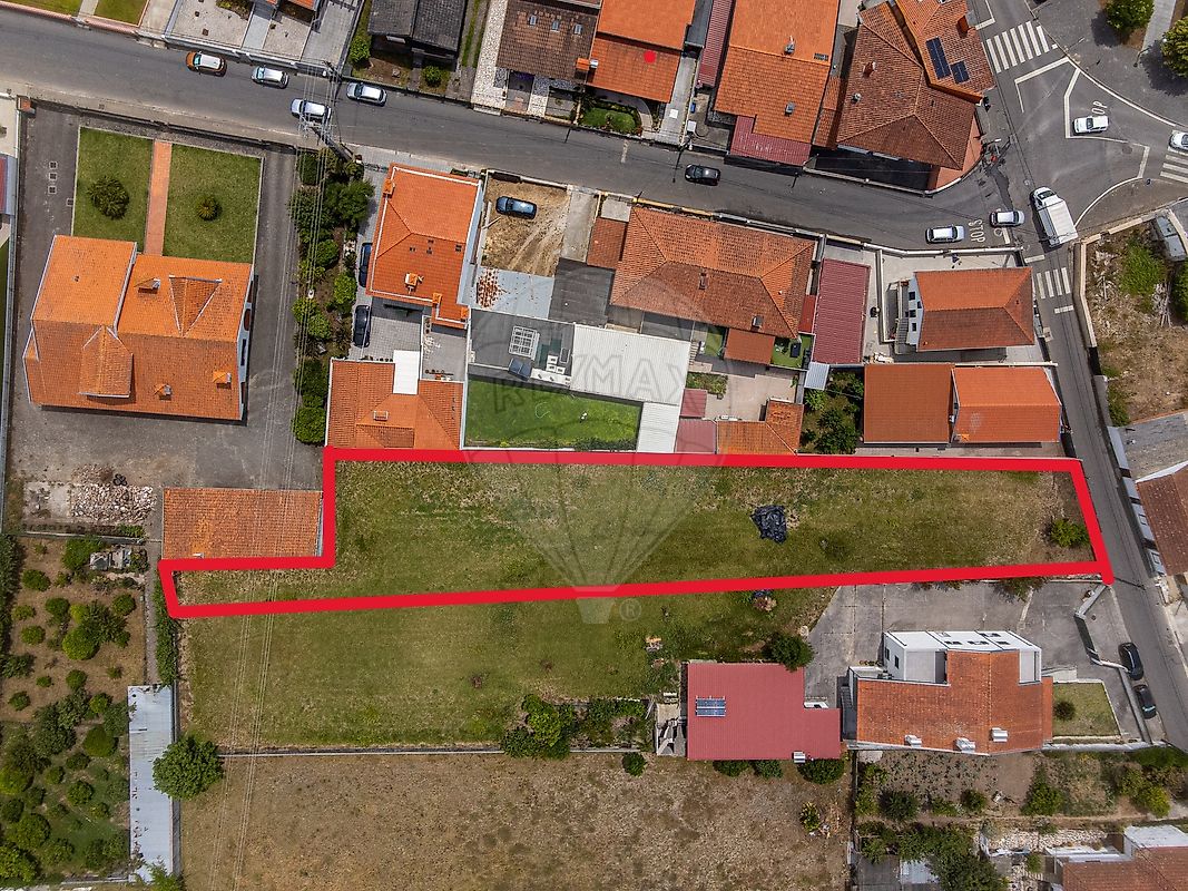 Terreno à venda em Ovar