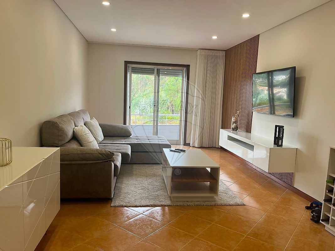 Apartamento T2 à venda em Santa Maria da Feira
