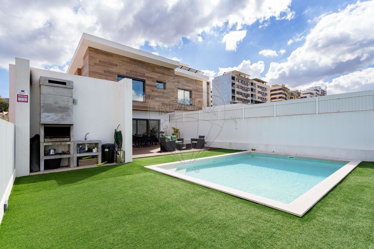 listing 126871002-43 picture-0