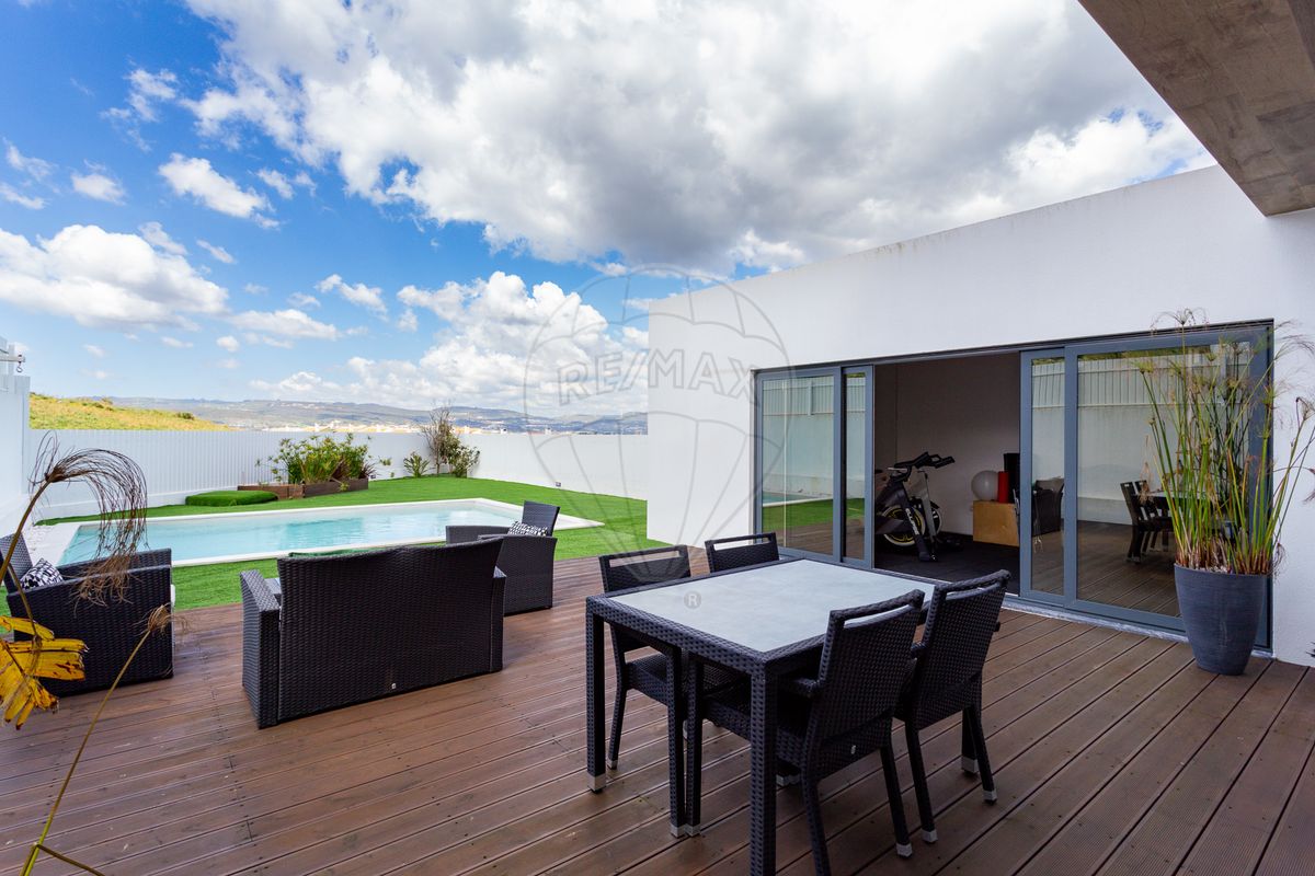 listing 126871002-43 picture-0