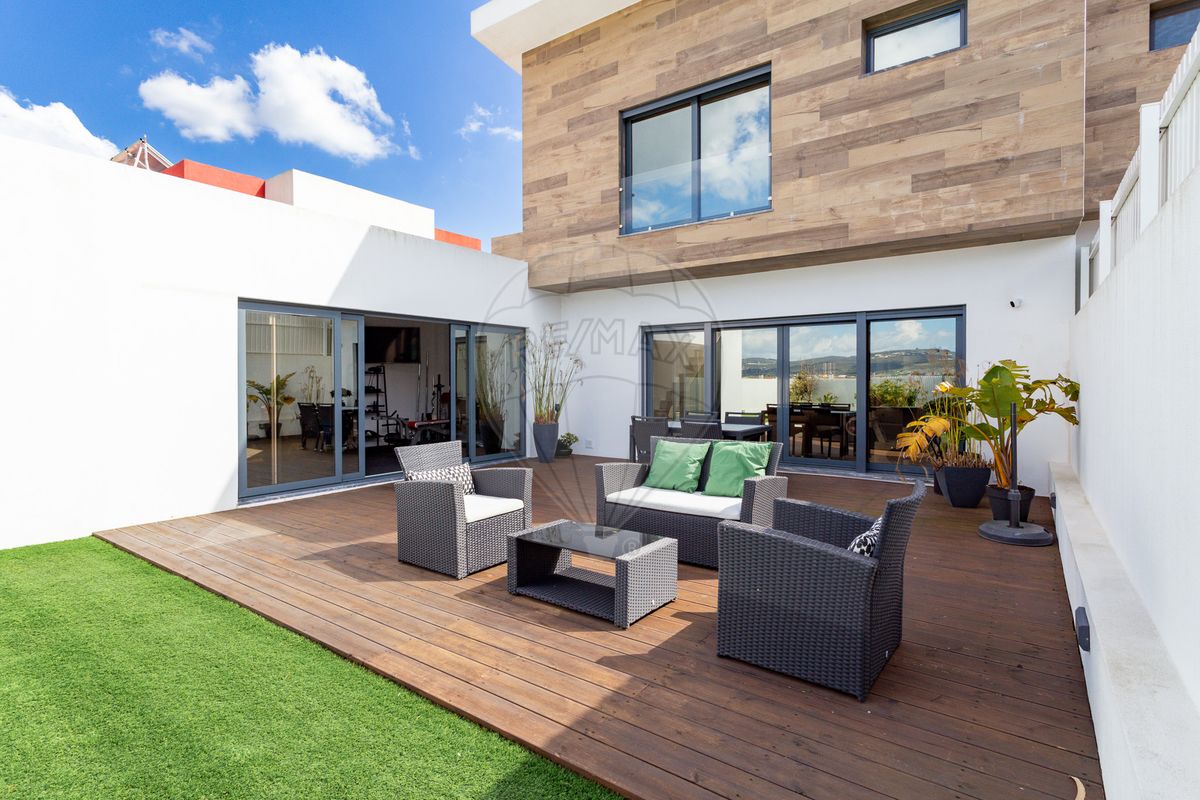 listing 126871002-43 picture-0