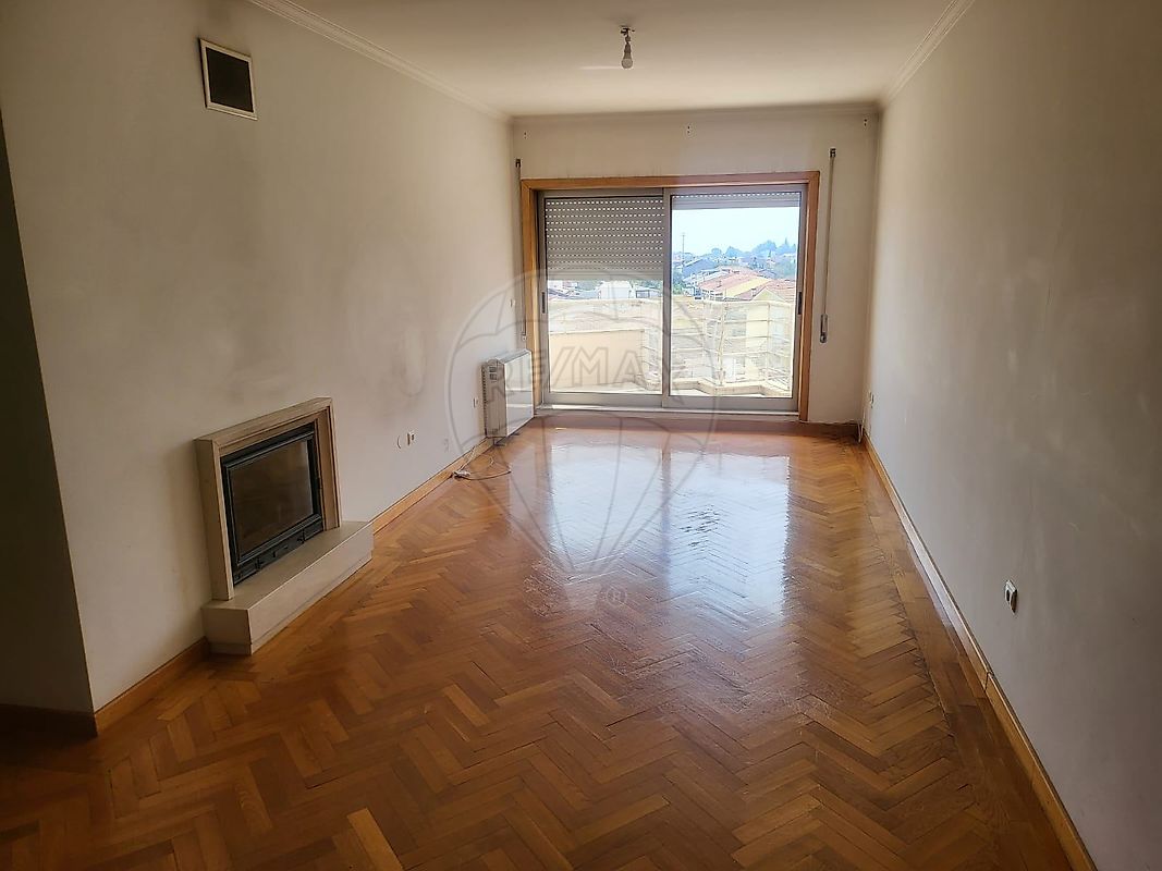 Apartamento - Fânzeres e São Pedro da Cova, Gondomar, Porto