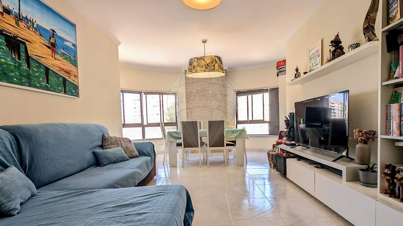 Apartamento T2 à venda em Loures