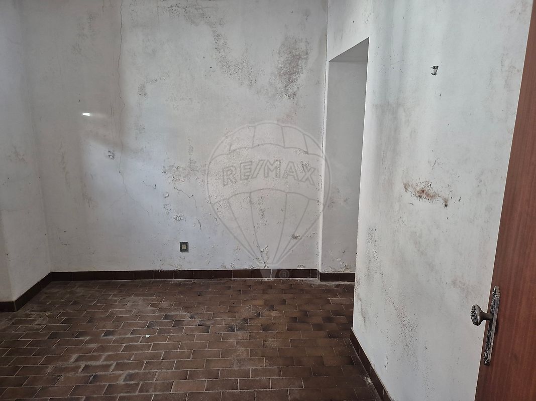 Moradia T2 à venda em Torres Novas (Santa Maria, Salvador e Santiago), Torres Novas — foto 6