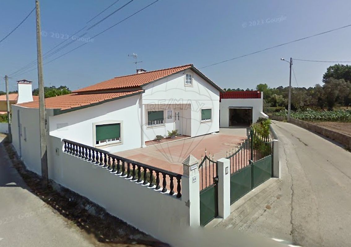 Moradia T4 à venda em Leiria