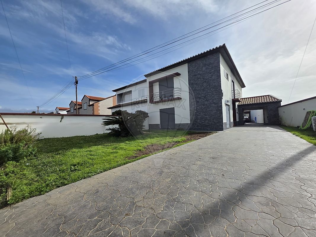 Moradia T3 à venda em Ribeira Grande