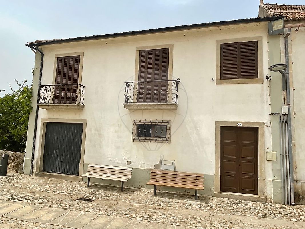 Moradia T3 - Lourosa, Oliveira do Hospital, Coimbra