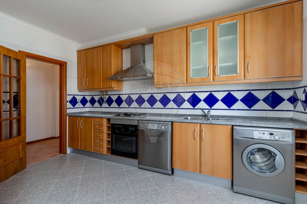 listing 126891024-7 picture-0