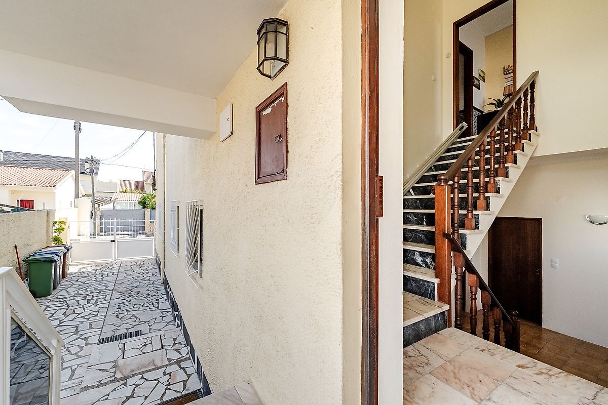 Moradia T5 à venda em Fernão Ferro, Seixal — foto 10