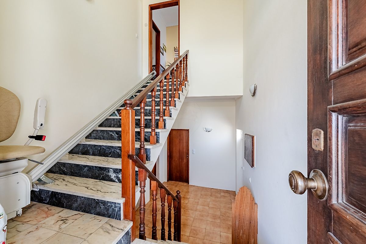 Moradia T5 à venda em Fernão Ferro, Seixal — foto 9