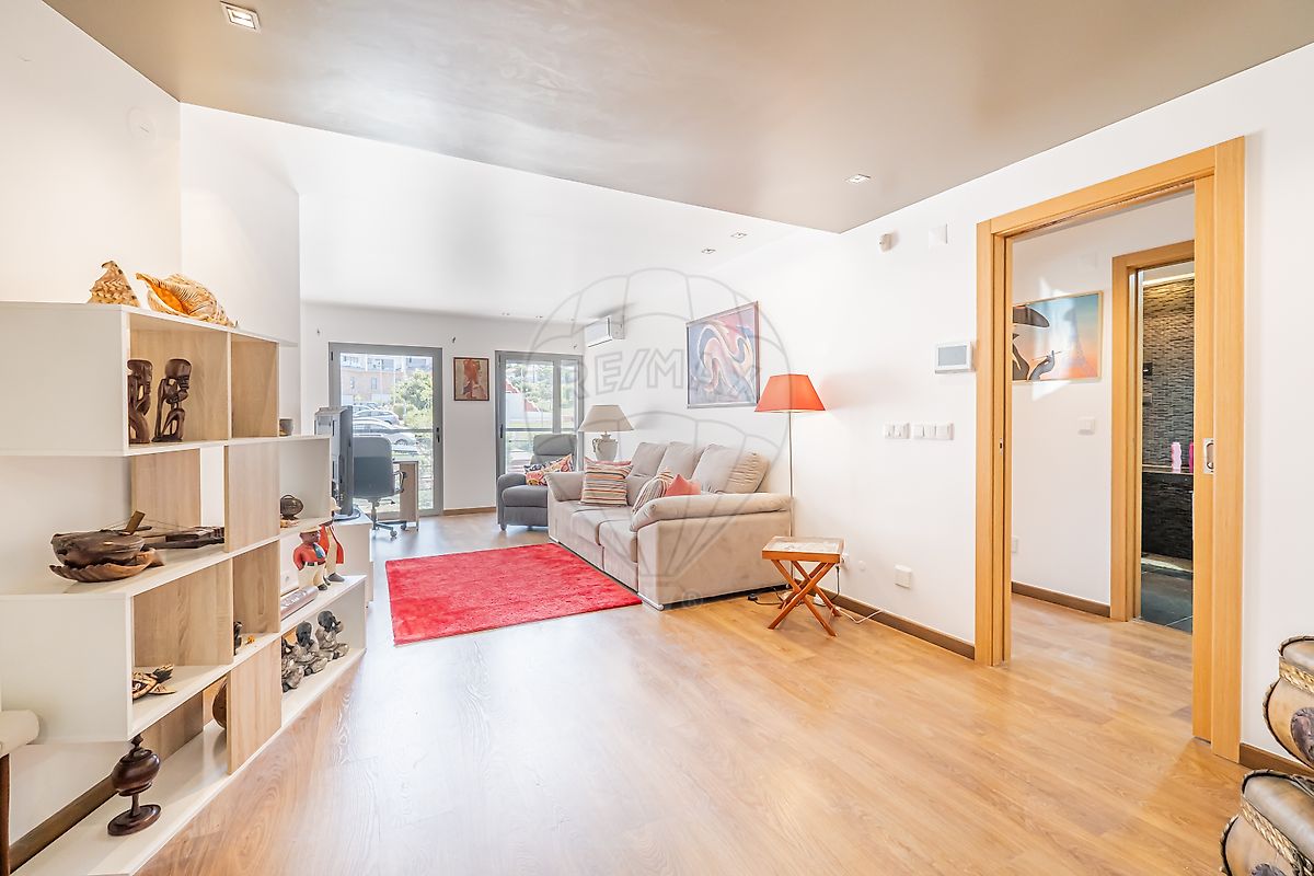 Apartamento T2 à venda em Almada