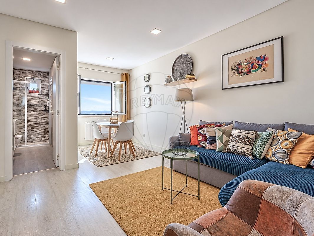 Apartamento T2 à venda em Almada