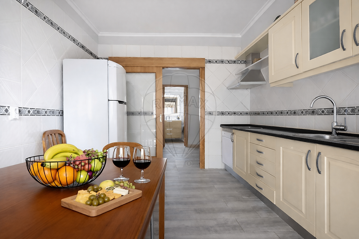 Apartamento T3 à venda em Seixal