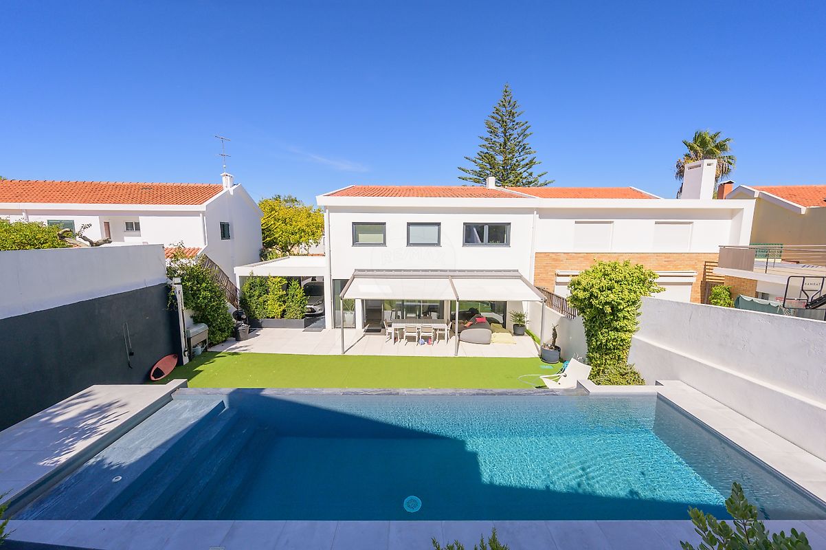 Moradia T5 à venda em Oeiras