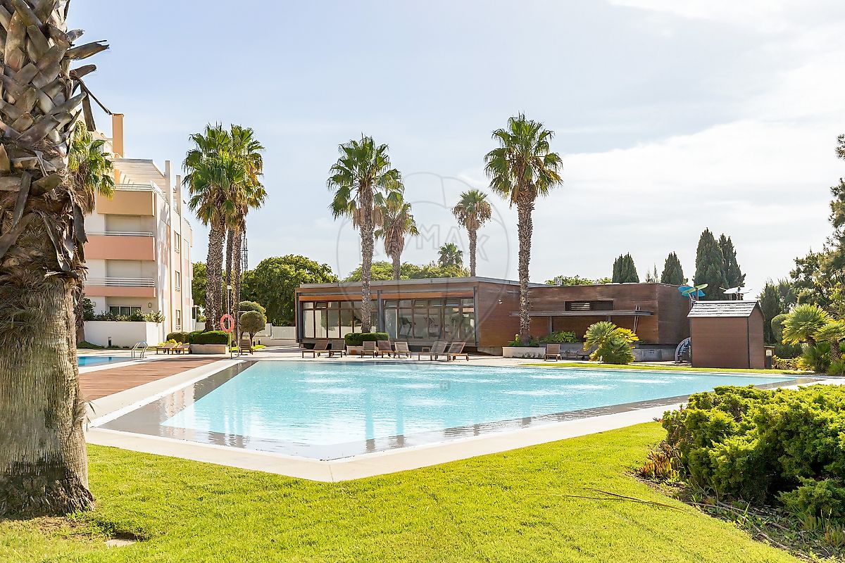 Apartamento T2 em Carcavelos e Parede 2