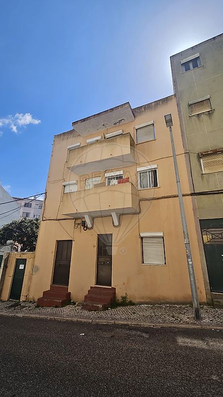 Prédio - Encosta do Sol, Amadora, Lisboa